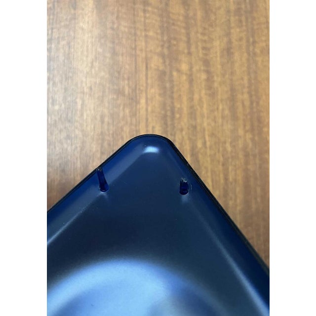 Postmodern Italian Triangular Table Lamp by Daniels Design for Ottika, 1980s For Sale - Image 18 of 18