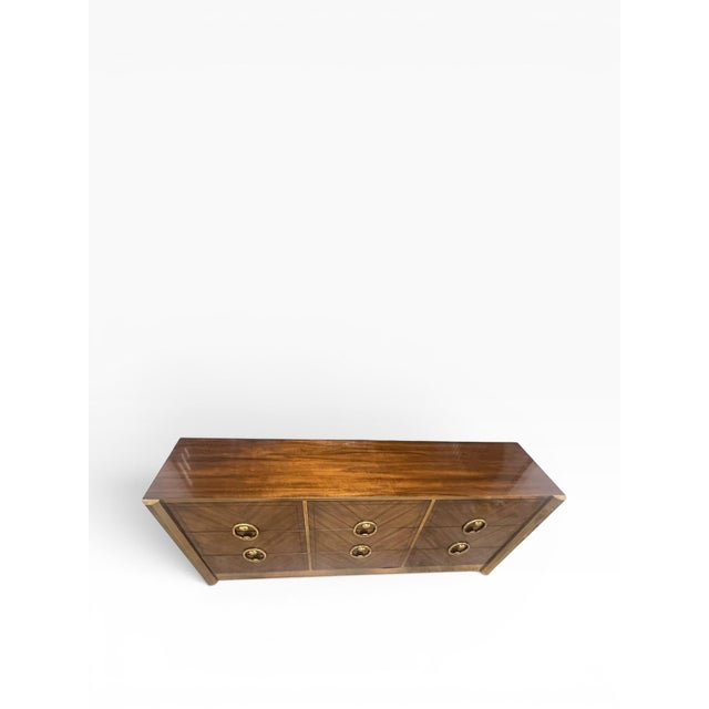 Hollywood Regency 1970s Mastercraft Brass & Walnut 9-Drawer Dresser / Credenza For Sale - Image 3 of 10