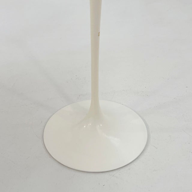 Eero Saarinen Tulip Side Table in Marble by Eero Saarinen for Knoll, 1970s For Sale - Image 4 of 11