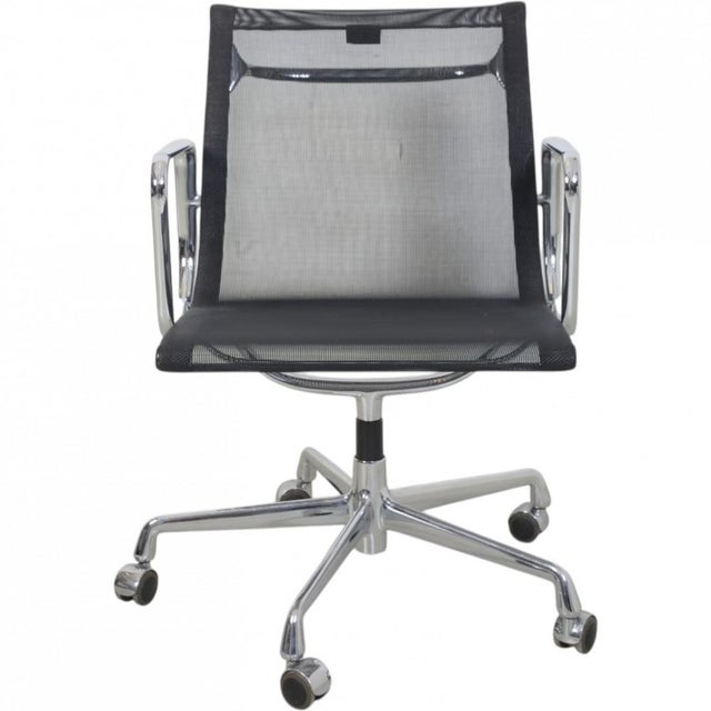 Vintage EA-117 Office Chair in Black Mesh by Charles Eames, 2000s For Sale - Image 16 of 16