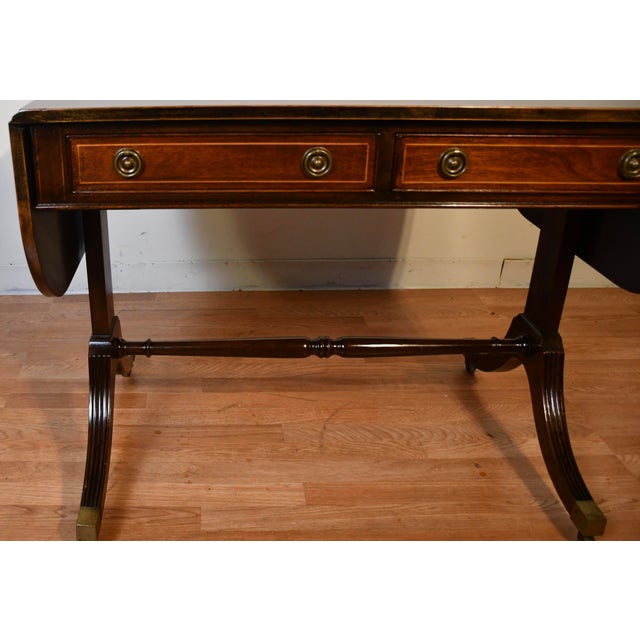 1920s Antique English Regency Mahogany Inlaid Drop-Leaf Table / Sofa Table For Sale - Image 4 of 15