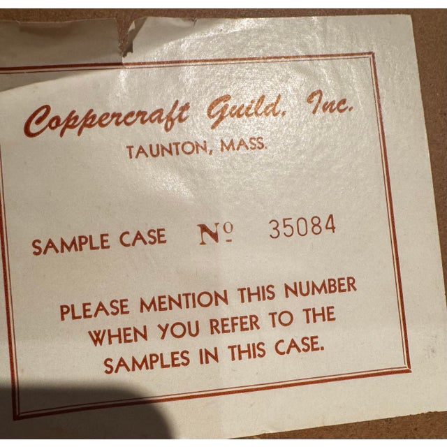 Brown Vintage Industrial Salesman Sample Cases – Set of 2 Brown Fibreboard Luggage, Mid-Century Storage Decor For Sale - Image 8 of 12