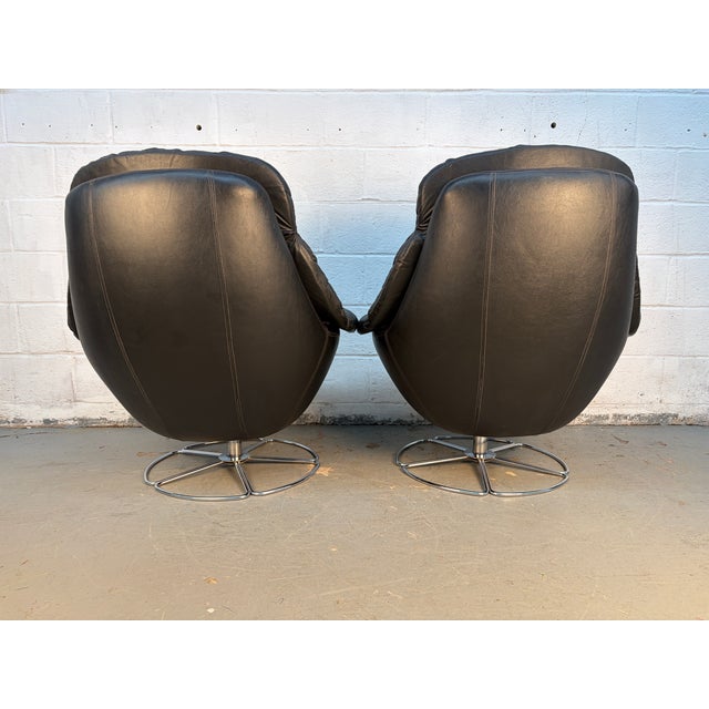 Black Pair of Vintage Black Leather Swivel Chairs For Sale - Image 8 of 14