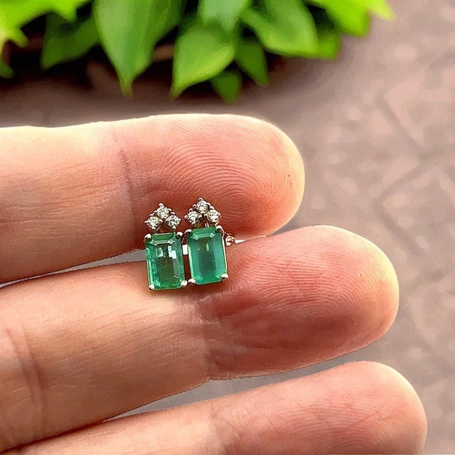 Metal Natural Emerald Diamond Stud Earrings 14k Yellow Gold 1.59 TCW Certified For Sale - Image 7 of 12