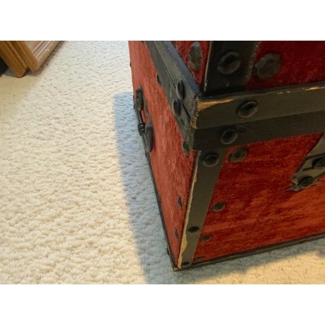 20th Century Red Velvet Dome Top Trunk For Sale In New York - Image 6 of 8
