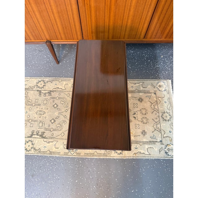 Traditional Vintage Ethan Allen Mahogany Pembroke Drop-Leaf Side Table For Sale - Image 3 of 12