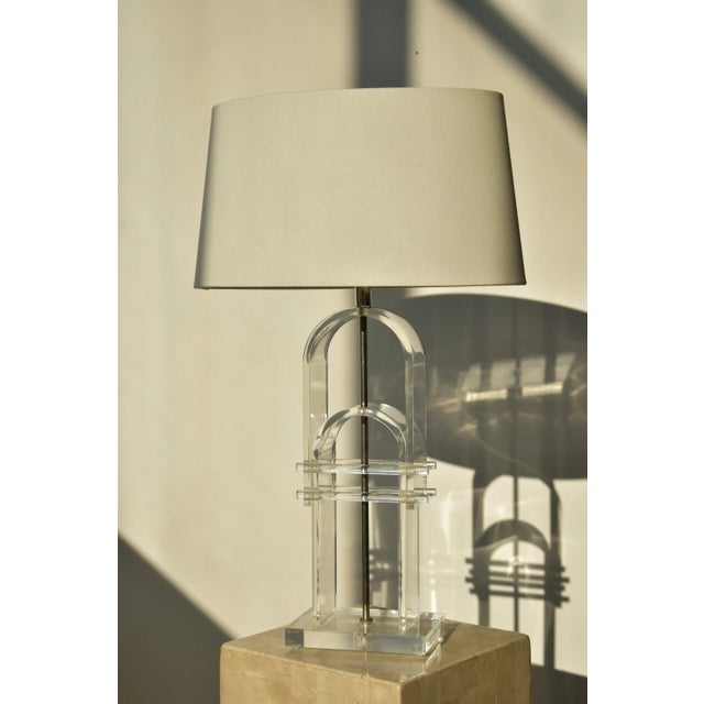 Vintage Double Arched Lucite Lamp With Pierced Rod Detail, Circa 1970s For Sale - Image 12 of 13