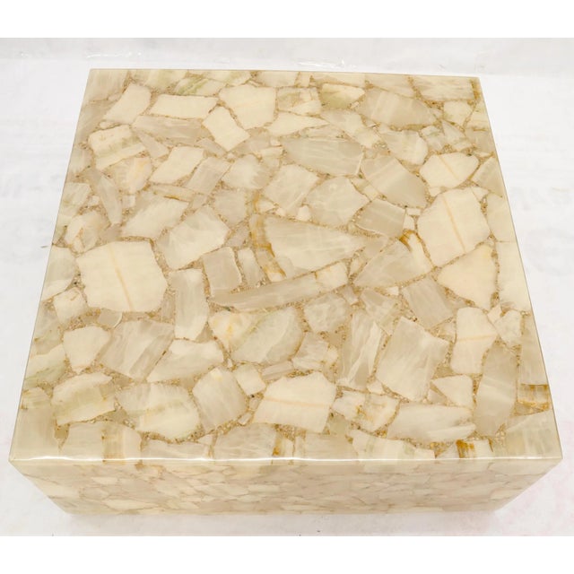 Mid-Century Modern Onyx and Resin Square Cube Shape Mid-Century Modern Coffee Table For Sale - Image 3 of 9
