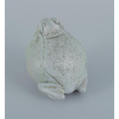 Frog Sculpture in Glazed Ceramic by Gösta Grähs, Sweden, 1980s For Sale - Image 4 of 6
