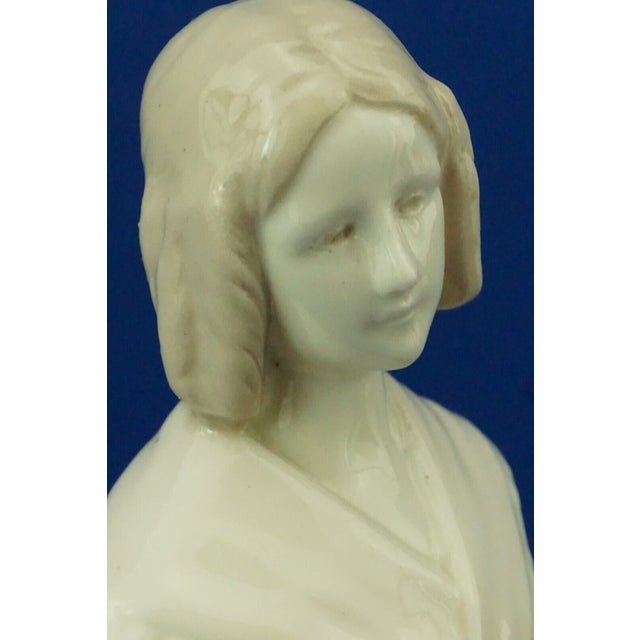 20th Century Art Nouveau Ceramic Sculpture of a Lady from Amphora, Austria, 1890s For Sale - Image 16 of 18