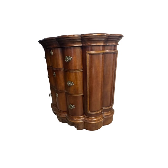 Late 20th Century Pulaski Serpentine Front Bombe Chest With Ornate Hardware For Sale - Image 4 of 11