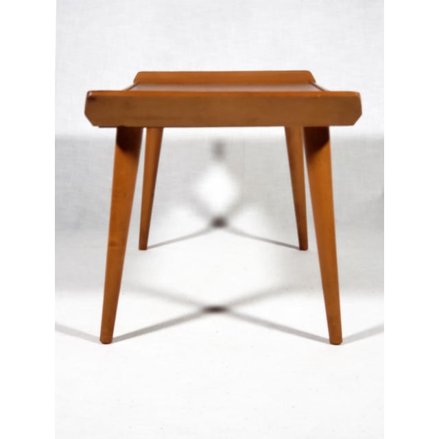 Mid-Century Modern 1950s Vintage Original Mid-Century Modern Maple Wood Tapered Leg Coffee Table For Sale - Image 3 of 11