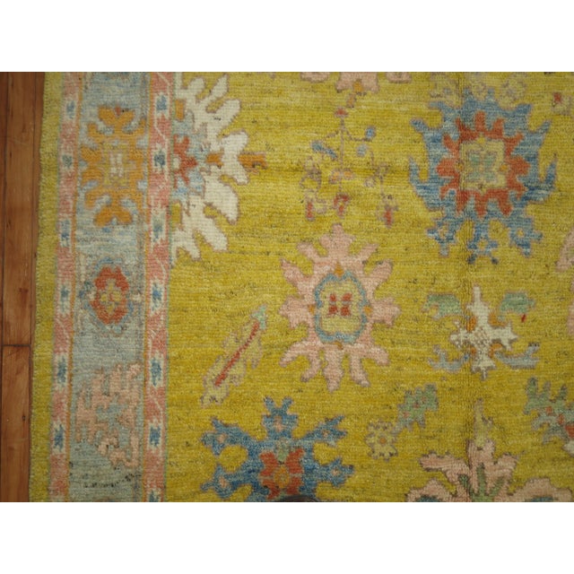 English Early 21st Century Yellow Turkish Oushak - 5' x 7' For Sale - Image 3 of 6