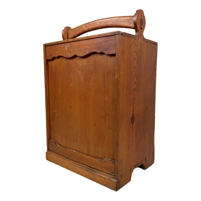 Japanese Taishō Lacquerware Storage Box, 1920s For Sale