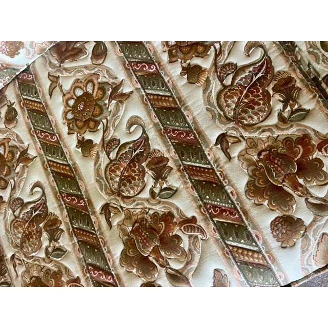 Traditional Vintage Ethan Allen Traditional Sofa - Excellent Vintage Condition For Sale - Image 3 of 4