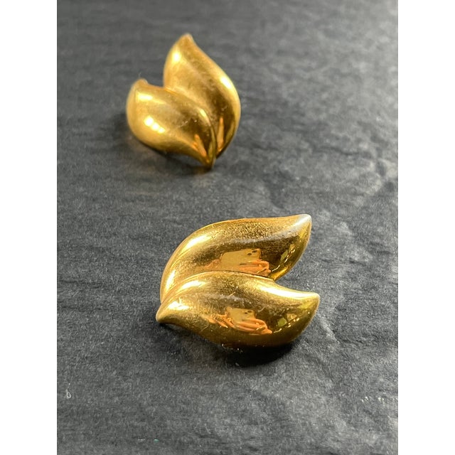 Givenchy Vintage 1980s Double-Leaf Earrings in Gold Tone, A Pair For Sale - Image 4 of 4