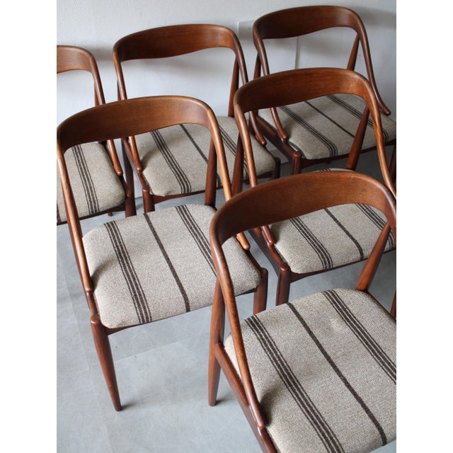 Vintage Danish Dining Chairs in Teak by Johannes Andersen for Uldum Møbelfabrik, 1960s, Set of 6 For Sale - Image 9 of 11