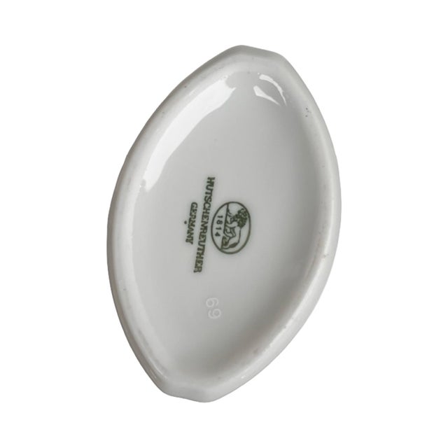 An elegant porcelain vase by Hutschenreuther, made in Germany in the 1990s. Model number 69 was specially commissioned by...