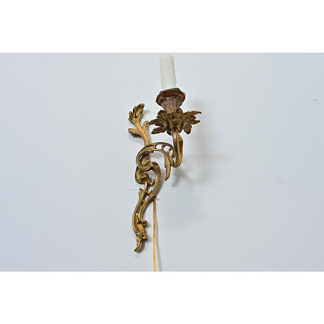 Early 20th Century French Set of Four Louis XV Style Bronze Wall Sconces For Sale - Image 9 of 13