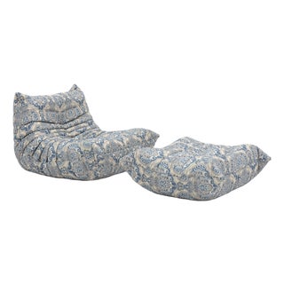 Togo Lounge Chair and Pouf in Pattern Fabric by Michel Ducaroy for Ligne Roset, 1973, Set of 2 For Sale
