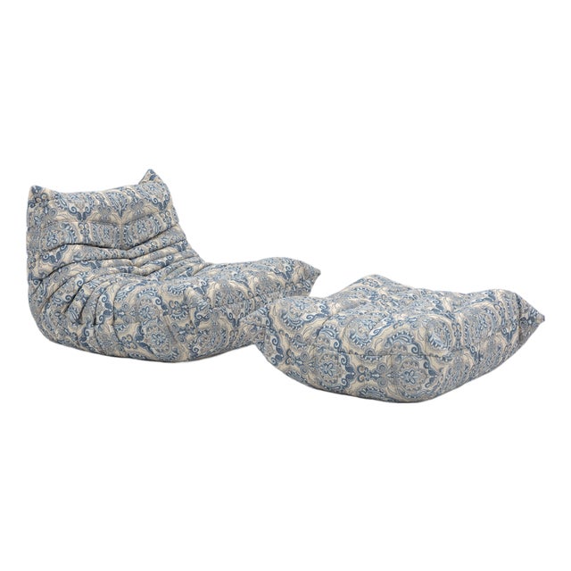 Togo Lounge Chair and Pouf in Pattern Fabric by Michel Ducaroy for Ligne Roset, 1973, Set of 2 For Sale