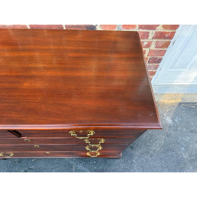 Late 20th Century Henkel Harris George III Mahogany Chest of Drawers For Sale - Image 9 of 17