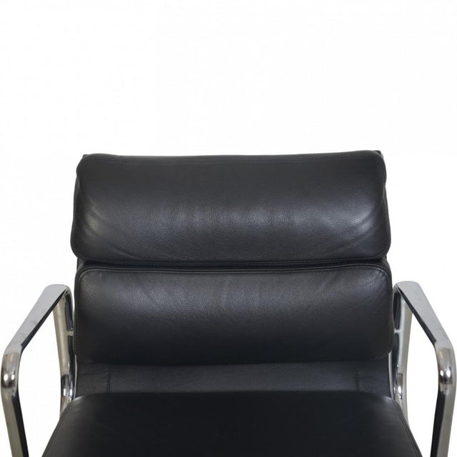 EA217 Office Chair in Black Leather from Charles Eames, 2011 For Sale - Image 3 of 13