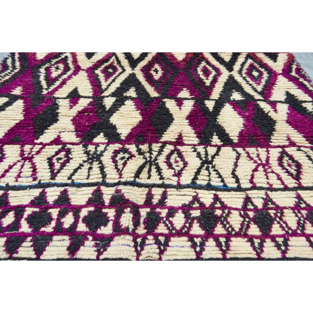 Mid 20th Century Vintage Moroccan Rug - 7'9'' X 5' For Sale - Image 10 of 13