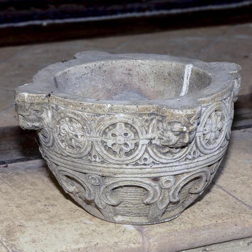 Baroque Style Mortar in Clay For Sale - Image 6 of 8