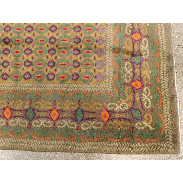 Textile Galerie Shabab Collection Mid-20th Century Indian Lahore Rug For Sale - Image 7 of 9