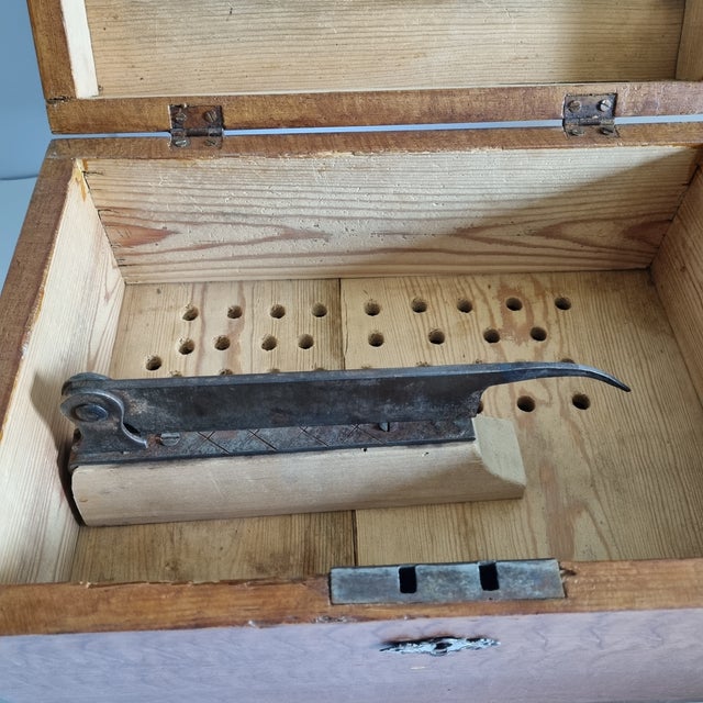 Folk Art Swedish Sockerskrin Sugar Box Masur Birch Kurbits Folk Art 1973 Signed For Sale - Image 3 of 7