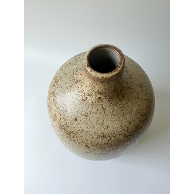 Mid-Century Modern (Mcm) Ceramic Vase by Alvino Bagni for Raymor For Sale In Washington DC - Image 6 of 10
