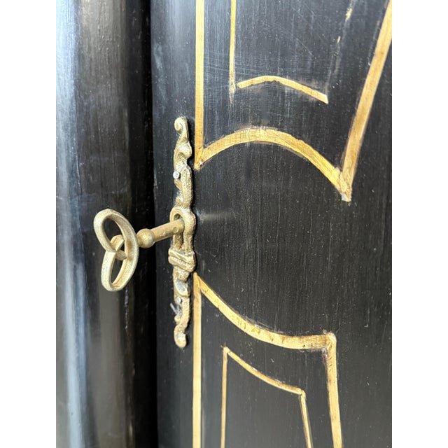 French 19th Century Napoleon III Period Cabinet with metal inlays For Sale - Image 14 of 18