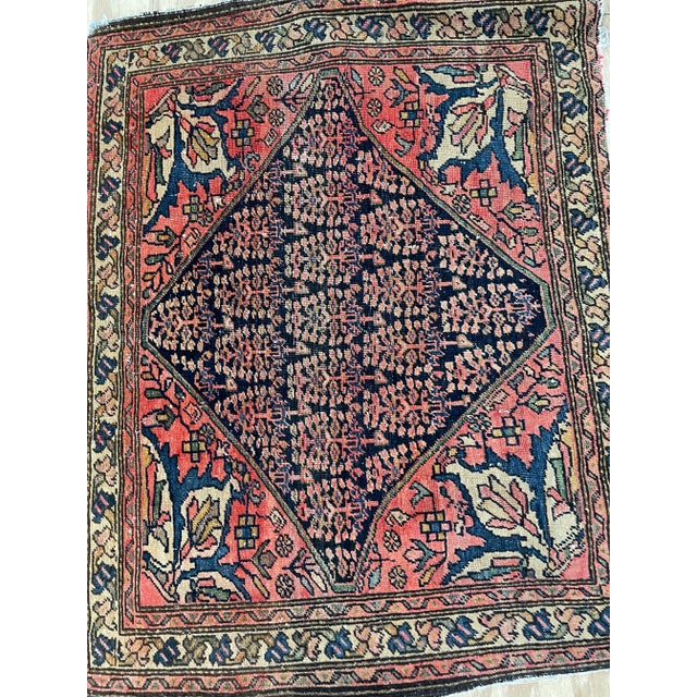 Introducing the exquisite Sarouk Feraghan, a timeless rug dating back to the late 1880s and remarkably preserved in...