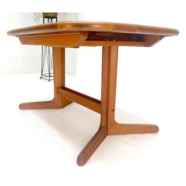 Late 20th Century Danish Mid Century Modern Teak Dining Table w/ 18" Pop Up Hide Away Leaf MINT For Sale - Image 9 of 18
