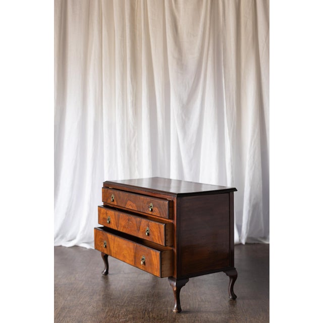 Mid 19th Century Mid 1800s Queen Anne Chest For Sale - Image 5 of 14