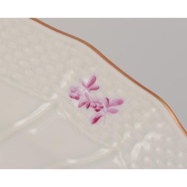 Ceramic Mid 20th Century Dinner Plates from Herend, Hungary, Set of 4 For Sale - Image 7 of 9