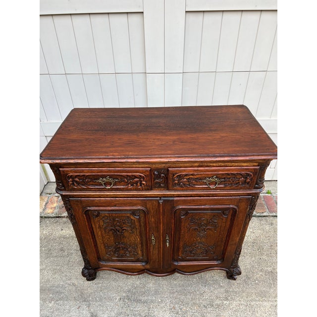 Antique French Louis XV Buffet Sideboard Cabinet Carved Oak Server C1920 For Sale - Image 16 of 18