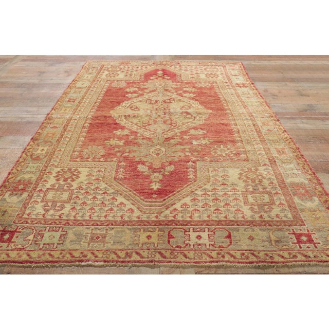 Red Mid 20th Century Vintage Turkish Oushak Rug - 04'04 X 07'00 For Sale - Image 8 of 10