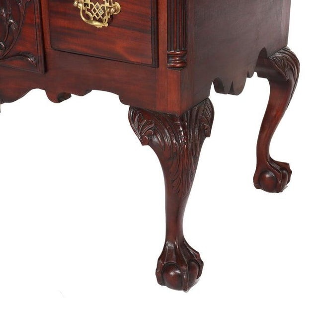 Chippendale Antique Chippendale Low Boy With Carved Shell & Floral Mahogany C1920 For Sale - Image 3 of 12