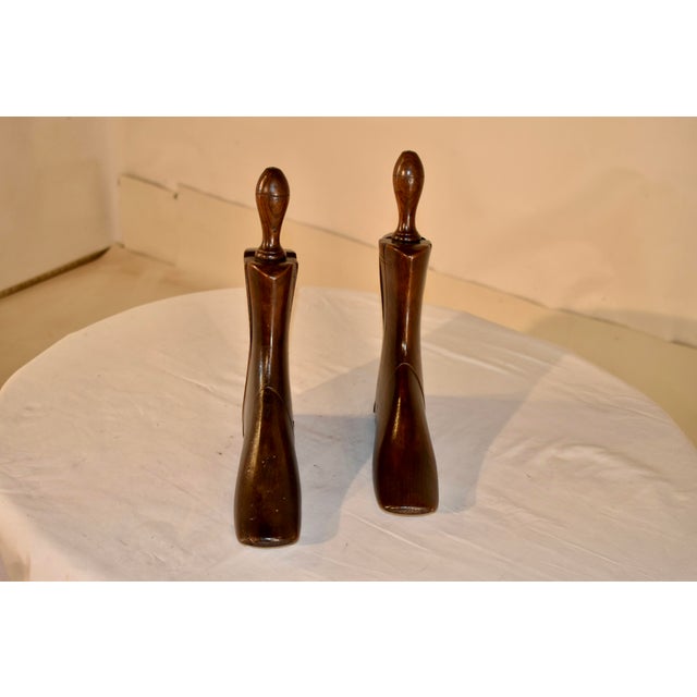 Late 19th Century Pair of Late 19th Century English Oak Boot Lasts For Sale - Image 5 of 5