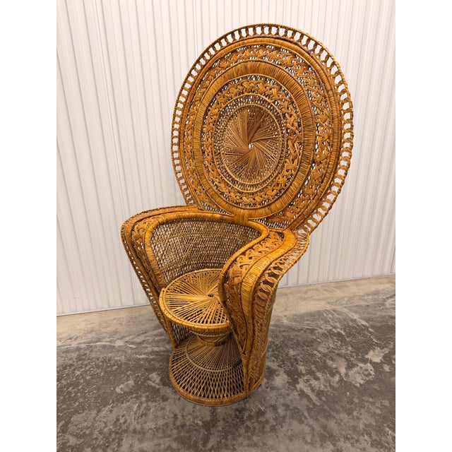 Rustic European 1960s Vintage Italian Grand Wicker Peacock Chair For Sale - Image 3 of 10