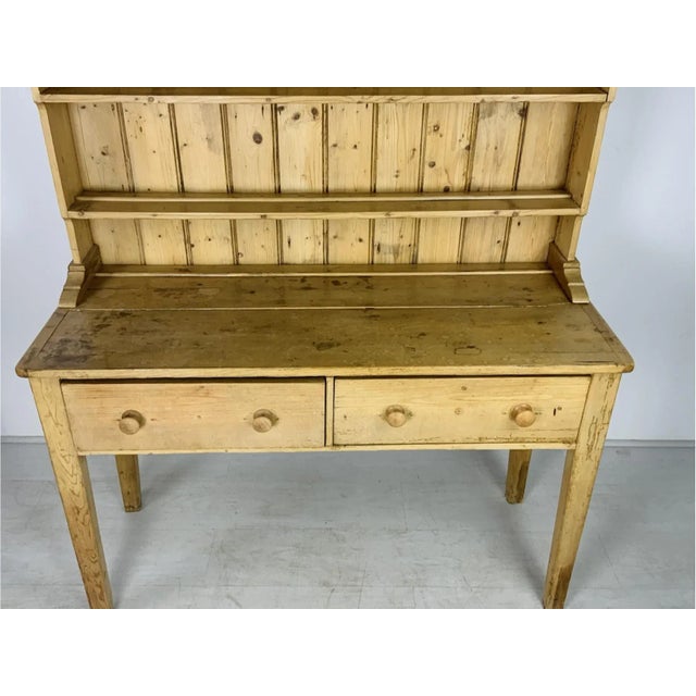 19th Century English Country Pine Welsh Cupboard Dresser With Plate Rack For Sale In New York - Image 6 of 12