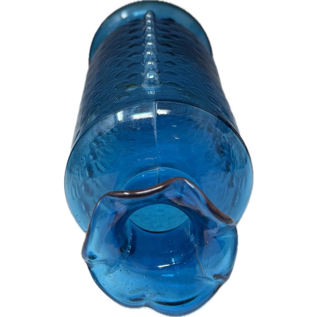 Art Deco A Vintage Blenko or Rihimäen Lasi "Grapponia" Style Art Glass Bottle or Vase in a Blue or Turquoise Color For Sale - Image 3 of 4