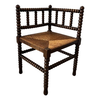 Vintage Corner Chair in Turned Wood with Straw Seat, 1940s For Sale