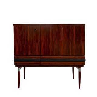 Mid Century Modern Rosewood Bar Cabinet For Sale