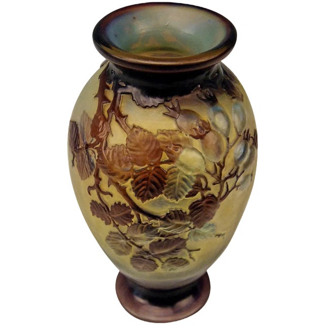 Art Nouveau Wild Rose Soufflé Vase by Emile Gallé, Nancy, France, 1925 For Sale