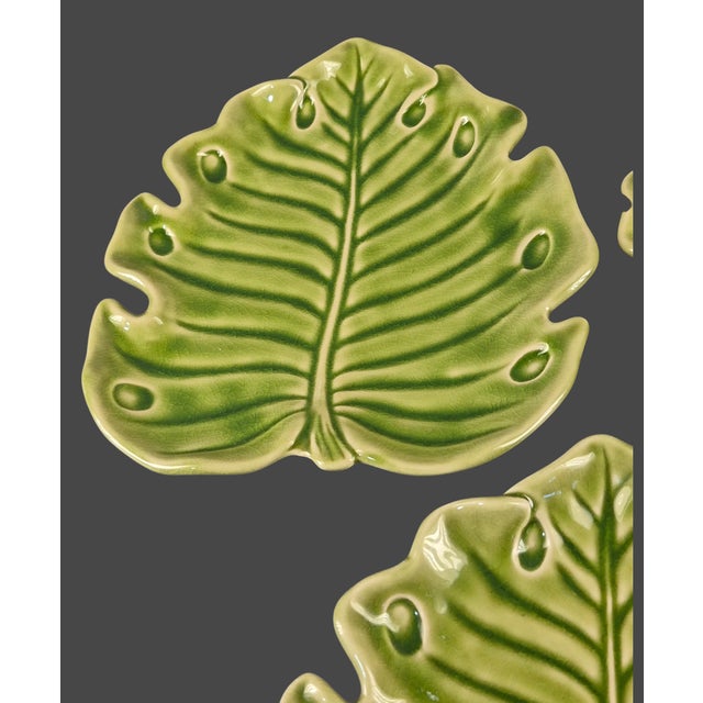 Late 20th Century Monterey Green Tropical Monstera Leaf Shaped Serving Plates - Set of 3 For Sale - Image 4 of 9