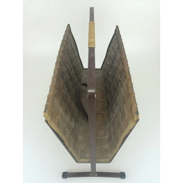 Mid-Century Newspaper Stand in Braided Metal For Sale - Image 5 of 6