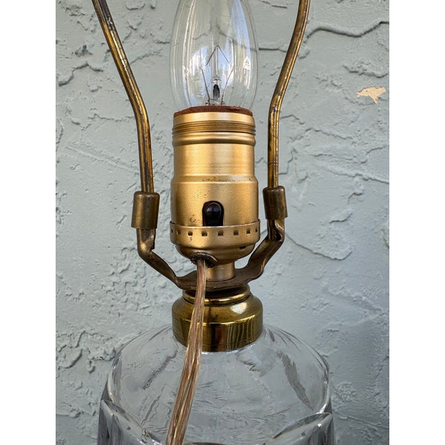 Metal Vintage Brass & Cut Crystal Table Lamp With Marble Base – Neoclassical Style For Sale - Image 7 of 11